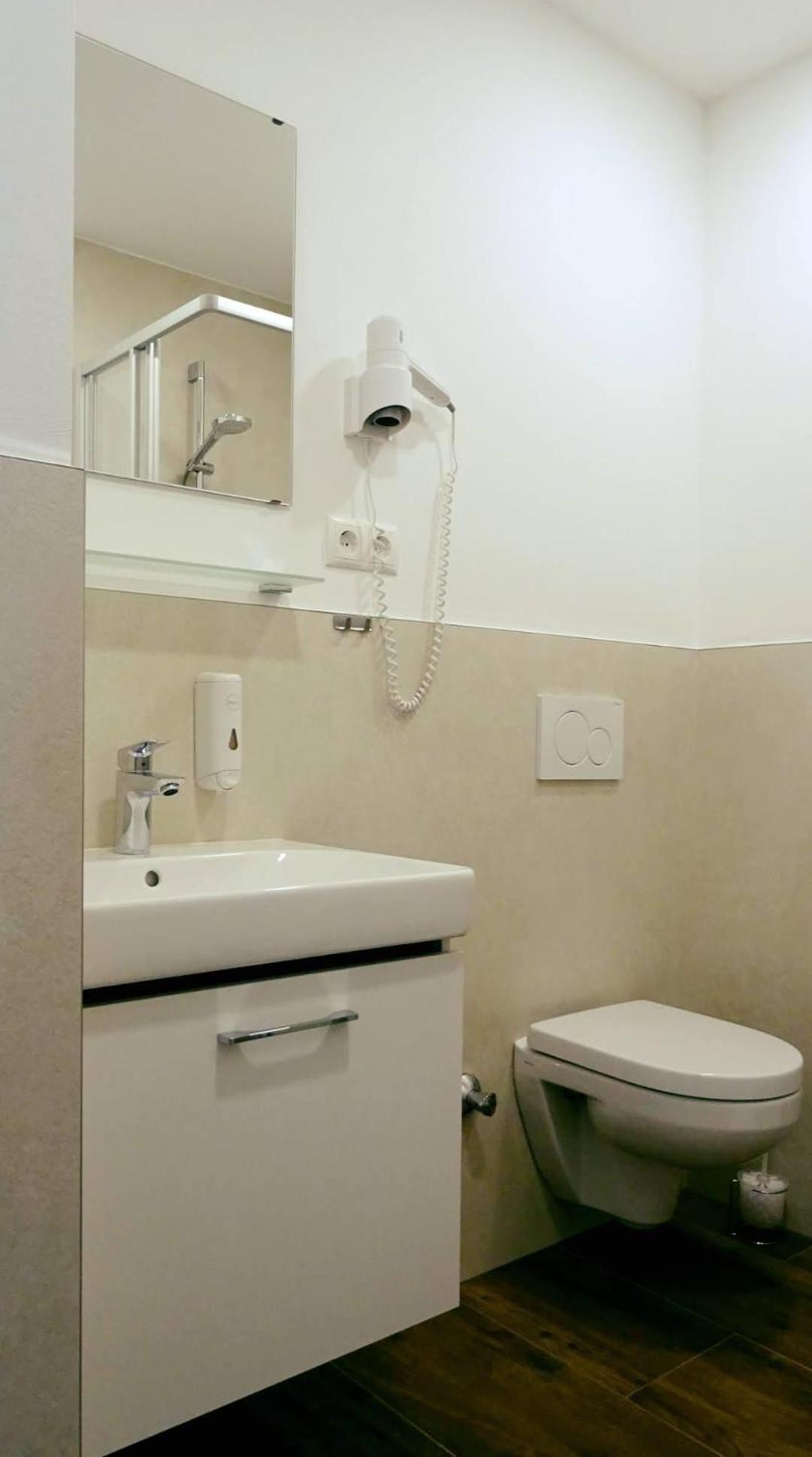 Hotel Vomperhof Екстериор снимка
